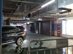 -万达广场（上海颛桥店）-立体停车场