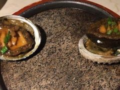 石锅大鲍鱼-品海楼·大连海胆锅贴馆(东港店)