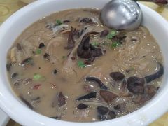 小鸡炖蘑菇-东北特色水饺(郭家桥店)