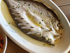 清蒸白鱼-品鲜村农家菜·阳澄湖大闸蟹(总店)