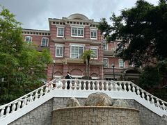 -香港大学