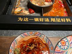 -老牌坊云南鱼豆花火锅(哈西万达店)