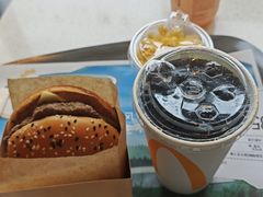 -麦当劳(华融店)