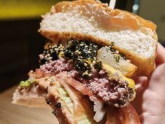 -三勾JJJ Burger&Coffee(梅溪湖店)