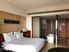 -三亚湾海居铂尔曼度假酒店