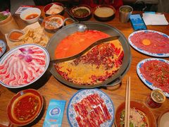 -萍姐火锅·公路夜市(武汉首店)