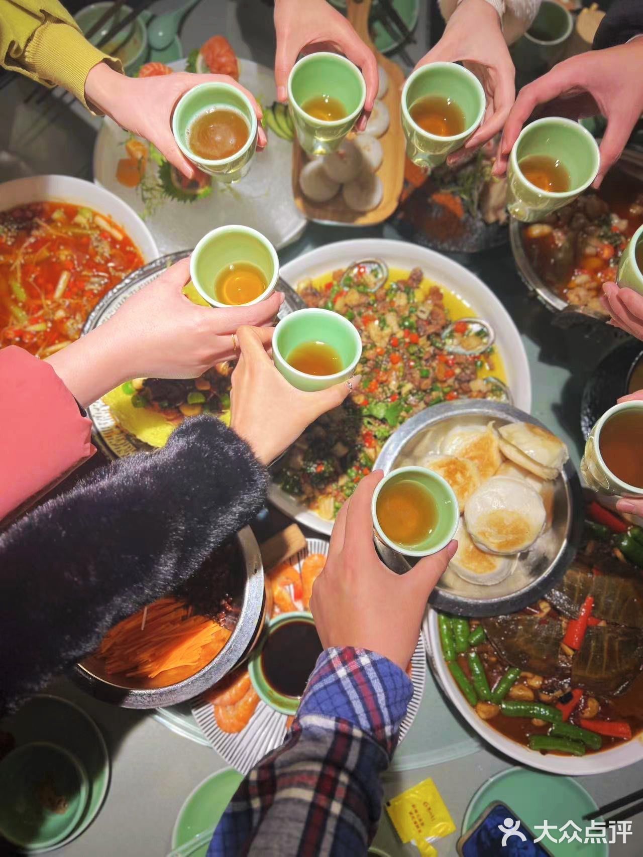 🔥 美食专场：秦阿哥教你舌尖上的江湖菜！🍽️ 