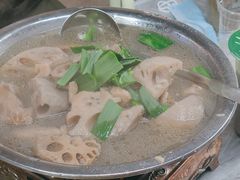 猪弯骨藕汤-小民大排档(光谷店)