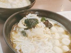 -灵芝妹子海鲜米线(瓦房店新玛特店)