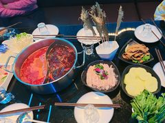 -唯爱KTV聚会餐厅(仙林东城汇店)