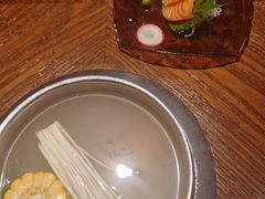 -泓炙颐凤鲜海鲜火锅料理(桐乡店)