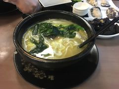 -灵芝妹子海鲜米线(香炉礁山姆店)