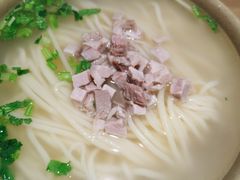 -亮亮拉面(师范路店)