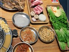 -青瓦炭韩潮烤肉(花园道店)