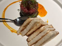 牛肉塔塔配牛油果黑橄榄酱-Solo(衡山路店)