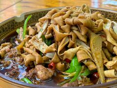-一品红烧鸭特色川菜(三岔湖店)