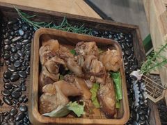 -鹿鸣山草本茶香火锅(园西路店)