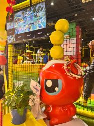 -蹦蹦跳跳(新奥购物中心店)