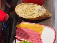 -醉董牛川派鲜肉自选火锅(烟台店)