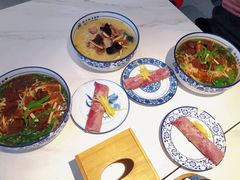 -镇南锅盖面馆(解放路店)