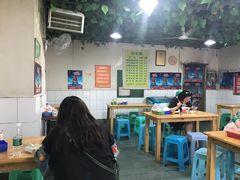 -越洋肖氏老米线(杨家坪店)