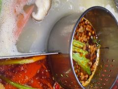 -佬土鹅肠火锅(中建大观店)