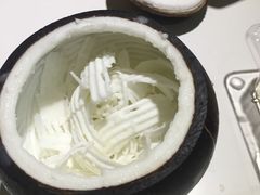 -志龙皇冠吃货椰子铺