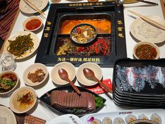 -老牌坊云南鱼豆花火锅(哈西万达店)