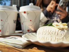 -VERIE BAKEHOUSE