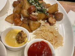 -玛格萝妮比萨屋(四平店)