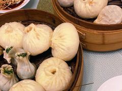 蟹黄汤包-留芳·文旅古月楼(老街店)