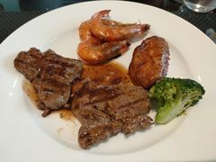 -圣丰索菲特·2 On 988 Café 自助餐厅