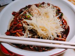 响油鳝糊-吴越荣记苏州菜·松鼠桂鱼(月光码头店)