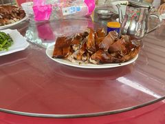 -黄记四更烤乳猪店