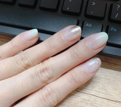 渐变-悦指间美甲美睫