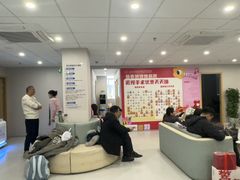 -上海大学附属上海和平眼科医院