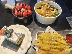 -W COLLECTIVE  DESSERT SHOP