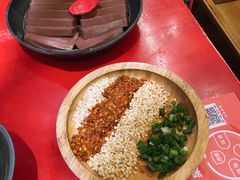 -谭鸭血老火锅(七宝万科广场店)