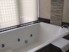 -三亚亚龙湾雅高铂尔曼别墅度假酒店