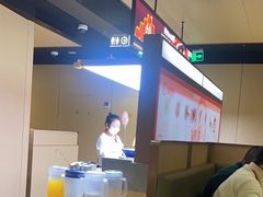 -海底捞火锅(曹安公路店)