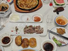 八宝茶-民族手抓羊肉馆·滩羊手抓·烤全羊