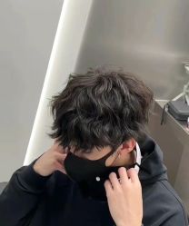 -一家只做男发烫染的店