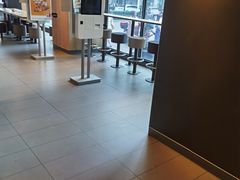 -麦当劳(新华路步步高店)