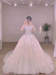 -洋洋婚纱品牌集合店