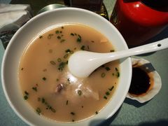 -阿瓦山寨·湘菜现炒·剁椒鱼头王(咸阳总店)