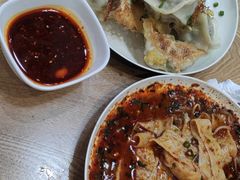 -三好食堂(煎饺·馄饨·肉饼米线·盛世广场店)