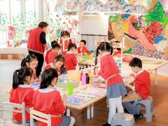 -上海青草地幼儿园