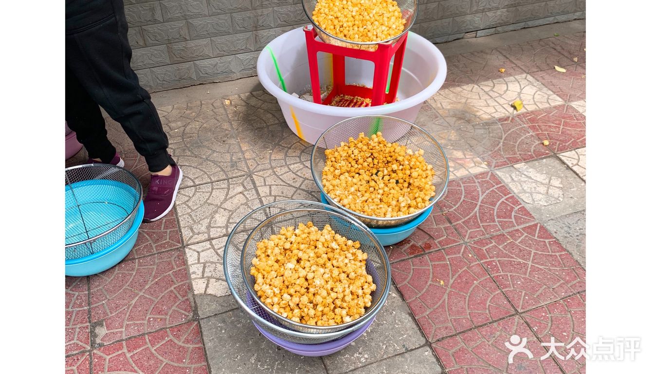 10块钱好大一包 能吃好久 来往买的人也特别多