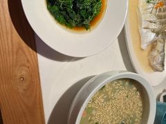 -荷塘秋月·本帮江浙菜(国权路店)