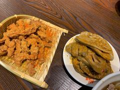 -爆炸头阿姨小四川正宗川味小吃(无任何分店)